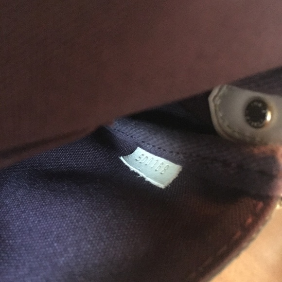 Louis Vuitton Favorite PM (Monogram) - Picture 5 of 7